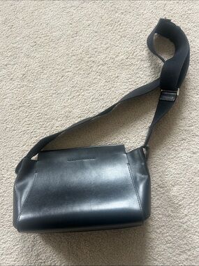 Everlane Black Leather Crossbody Bag
